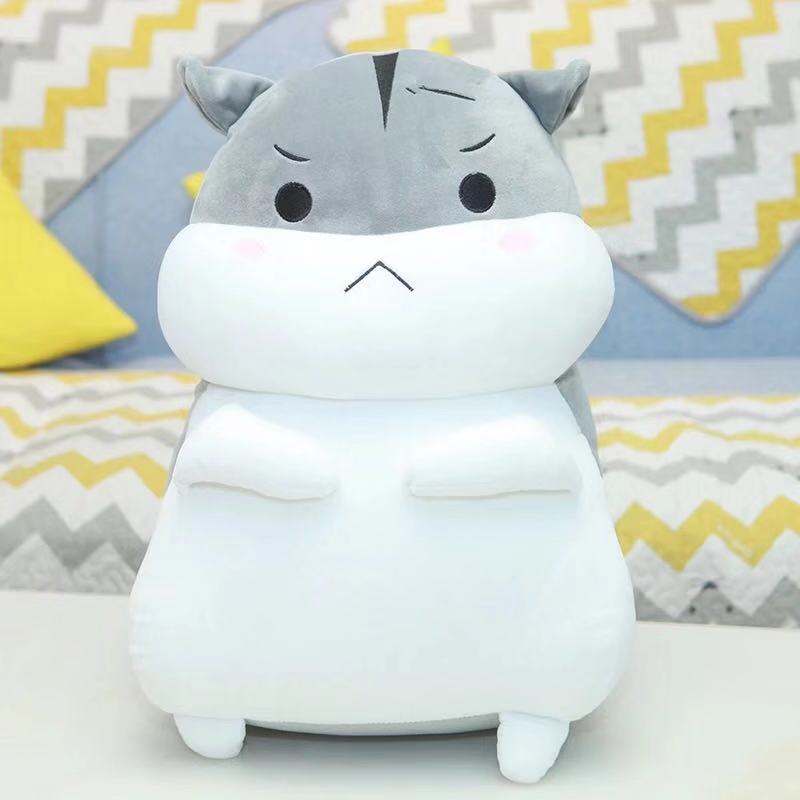 Doll warms your hands and pillows to intervene