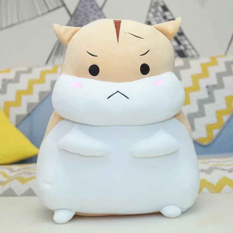 Doll warms your hands and pillows to intervene