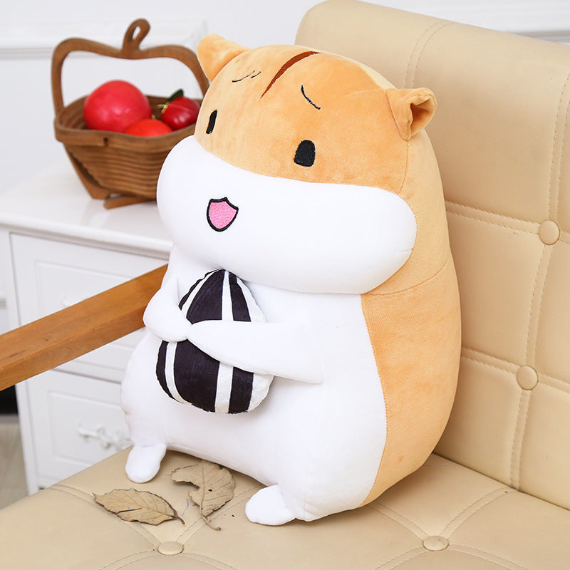 Doll warms your hands and pillows to intervene