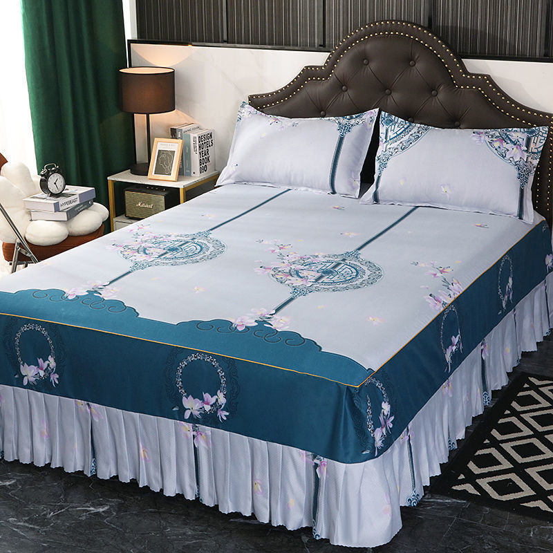 Simmons Protective Cover Bedspread Four Seasons Universal