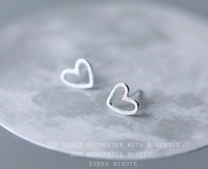 925 Sterling Silver Jewelry Women Fashion Cute Tiny Hollow Heart Stud Earrings Gift for Girls Kids Lady
