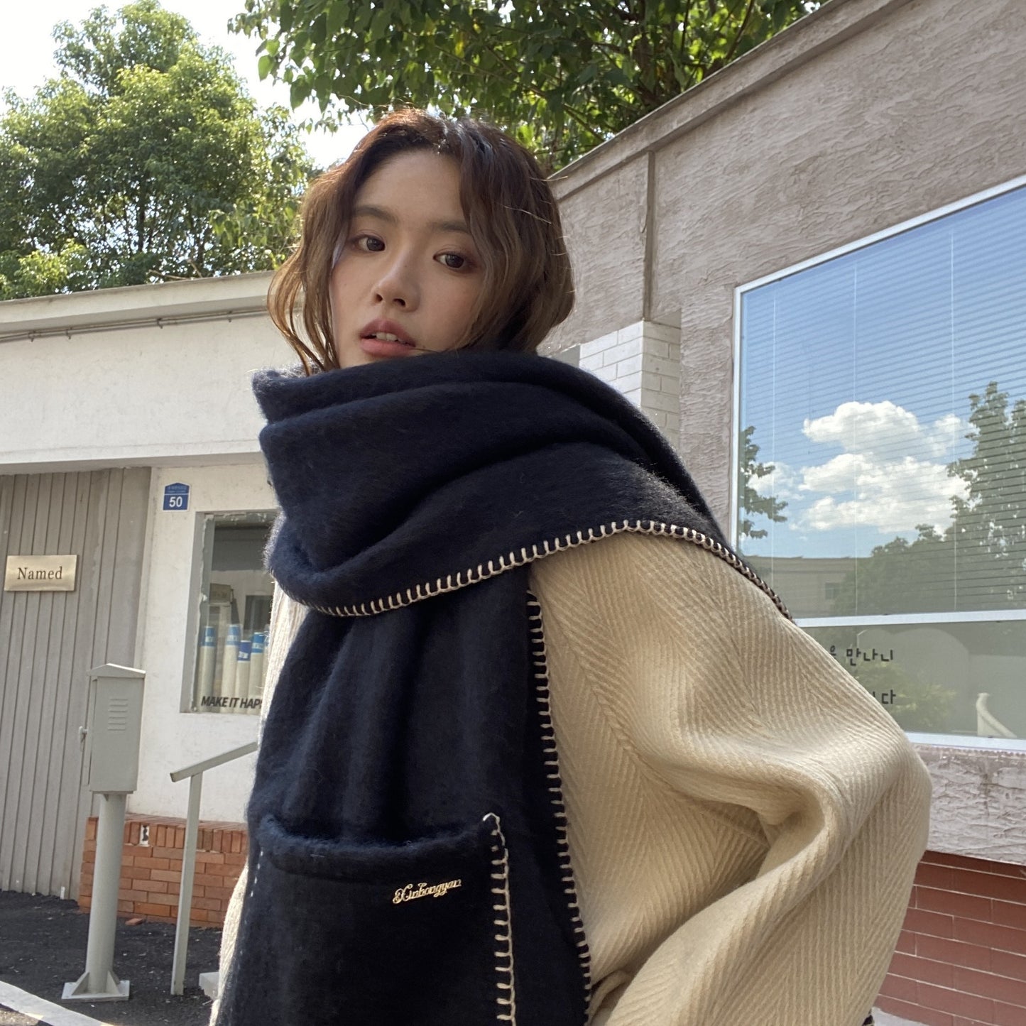 Women's Pure Color Warm Keeping Pocket Scarf
